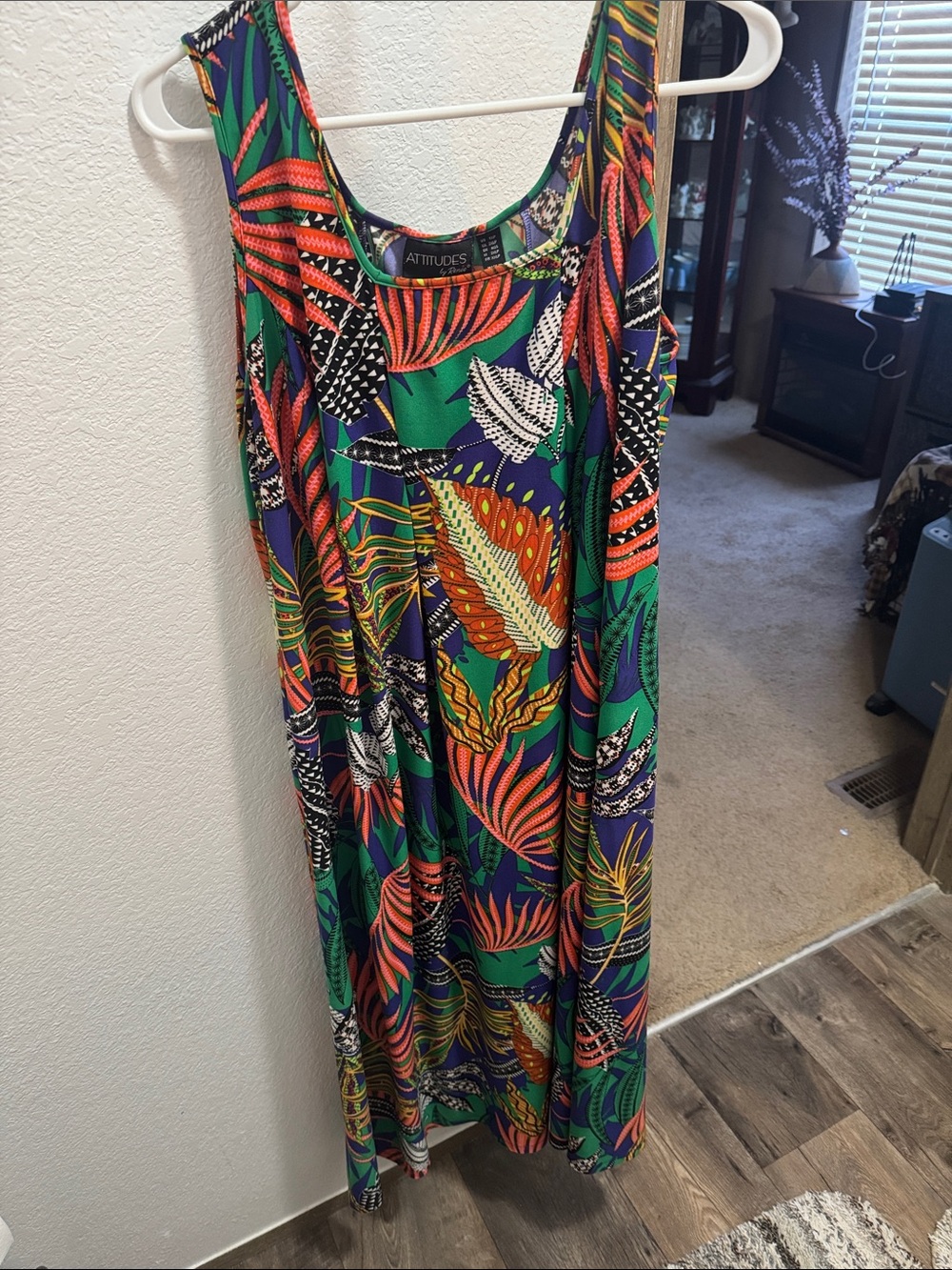 Green Tropical Print Sleeveless Maxi Dress